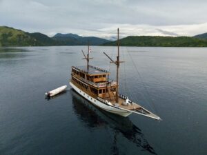 Bajo Sunset Voyage