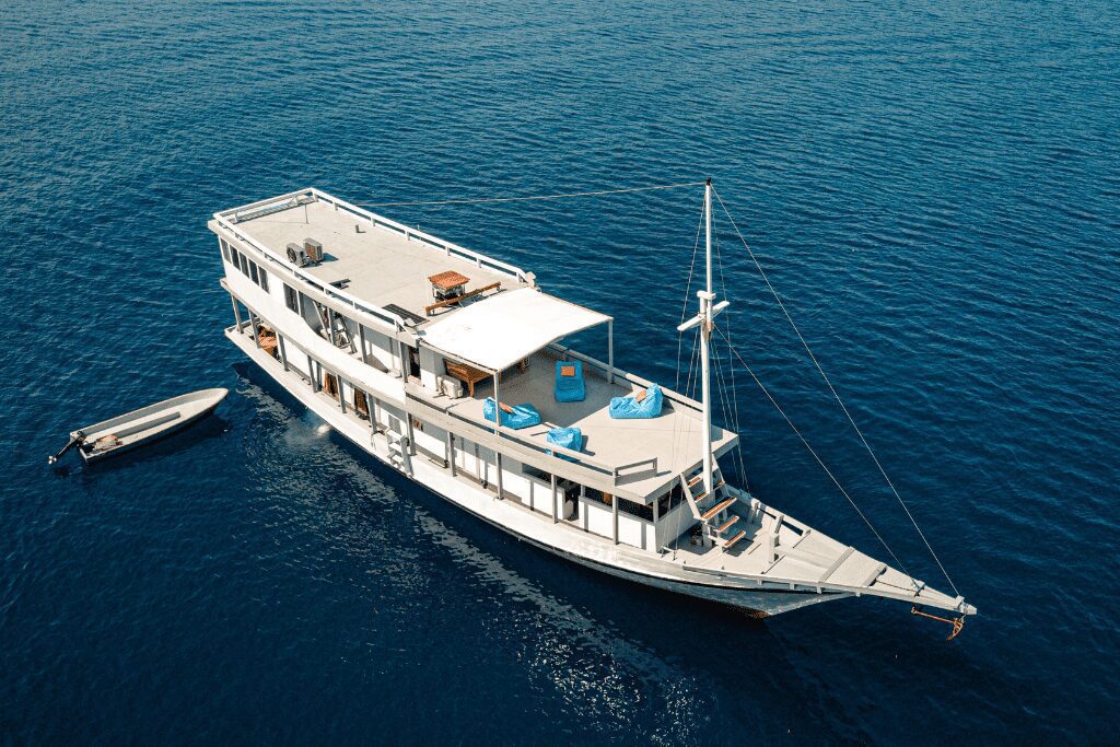 bombana-1-superior-boat