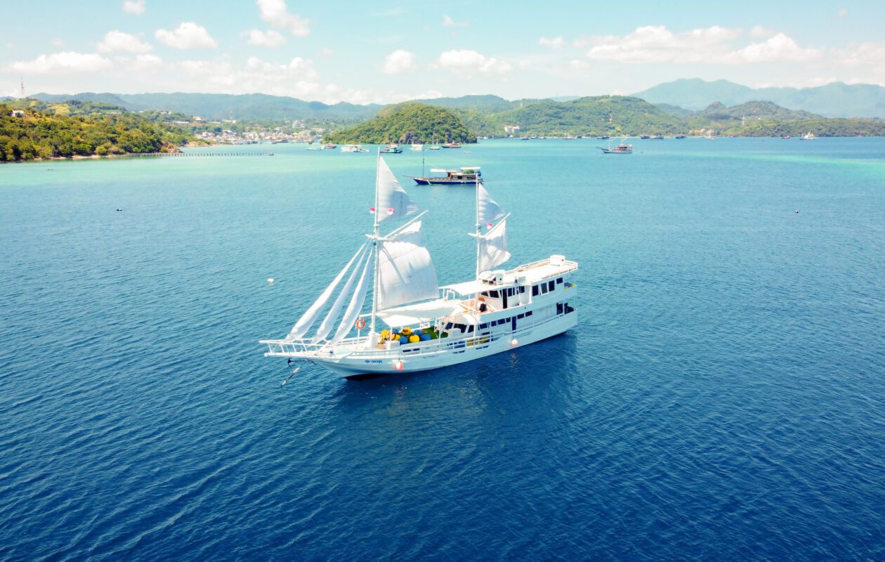 giona-deluxe-boat