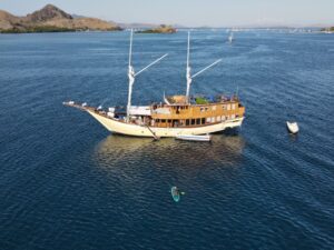 leticia-deluxe-boat