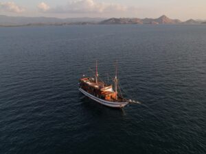 neptune-deluxe-boat