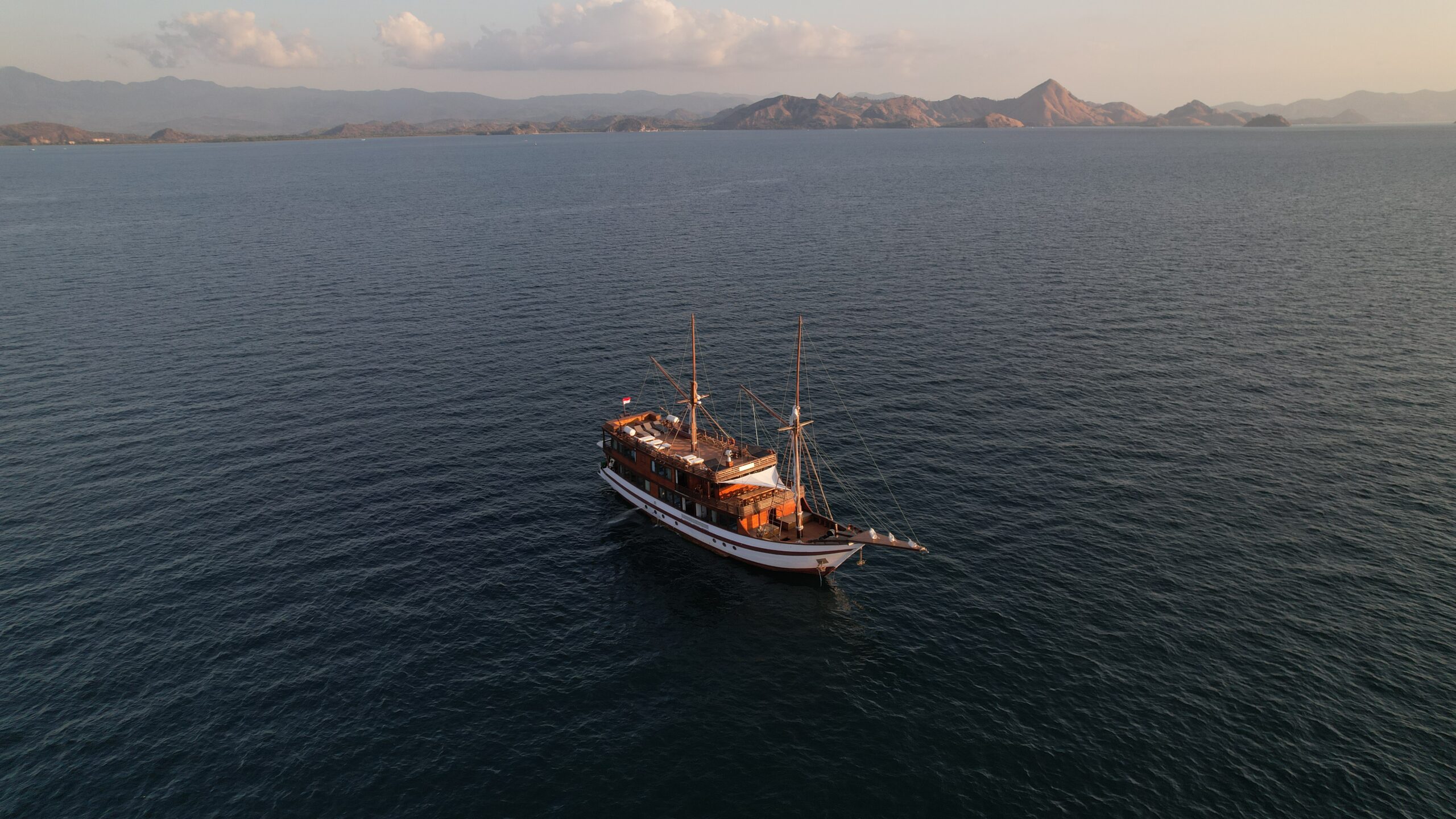 neptune-deluxe-boat